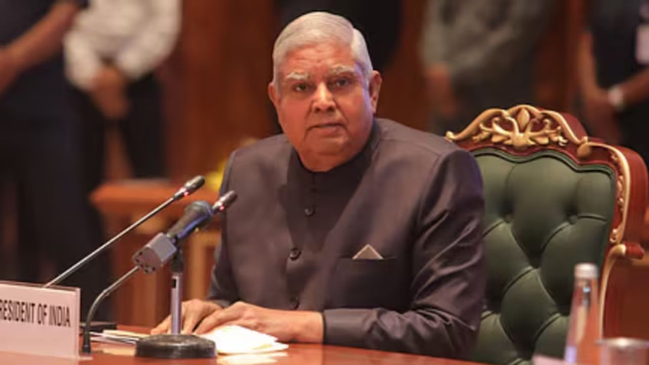 Jagdeep Dhankhar Resigned: उपराष्ट्रपति जगदीप धनखड़ ने सोमवार शाम अपने पद से इस्तीफा दे...