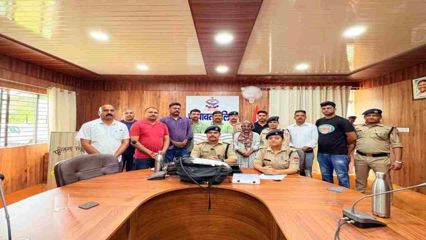 उत्तराखंड में 10 करोड़ की MDMA ड्रग्स बरामद, महिला तस्कर गिरफ्तार, पति और दोस्त फरार
