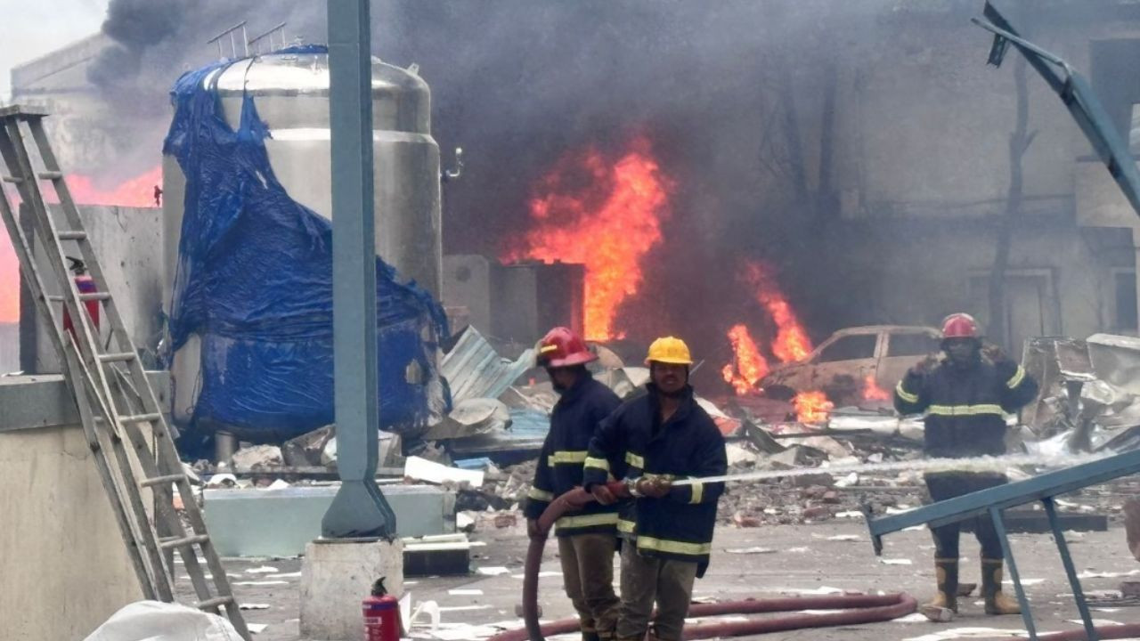 Crackers Factory Blast: तमिलनाडु के शिवकाशी के पास चिन्नकमनपत्ति स्थित एक पटाखा...