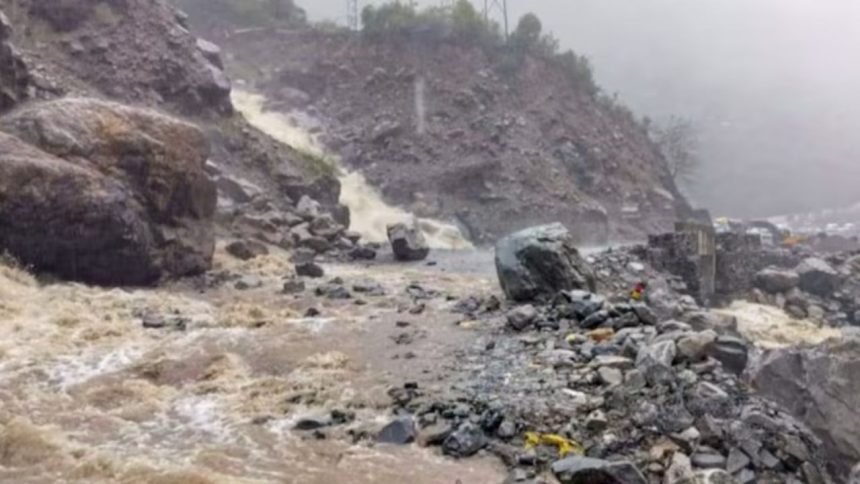 उत्तराखंड में मानसून का मिजाज बदल रहा है, और राज्य के कई हिस्सों में भारी...