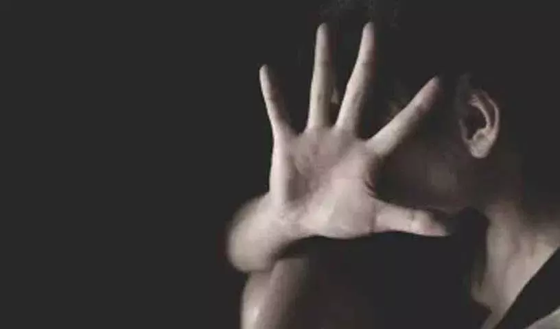 जन्मदिन पार्टी के नाम पर बुलाकर दुष्कर्म का प्रयास
