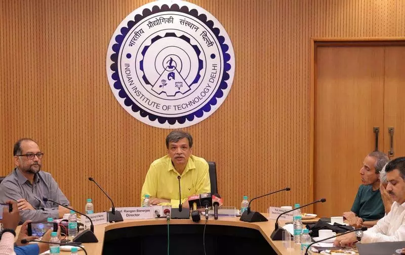 Delhi: आत्महत्याओं के बीच आईआईटी-डी ने छात्रों की मदद के लिए हाथ बढ़ाया