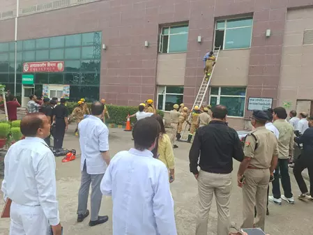 ग्रेटर नोएडा: भूकंप और औद्योगिक आपदा से निपटने को लेकर 5 जगहों में मॉक ड्रिल