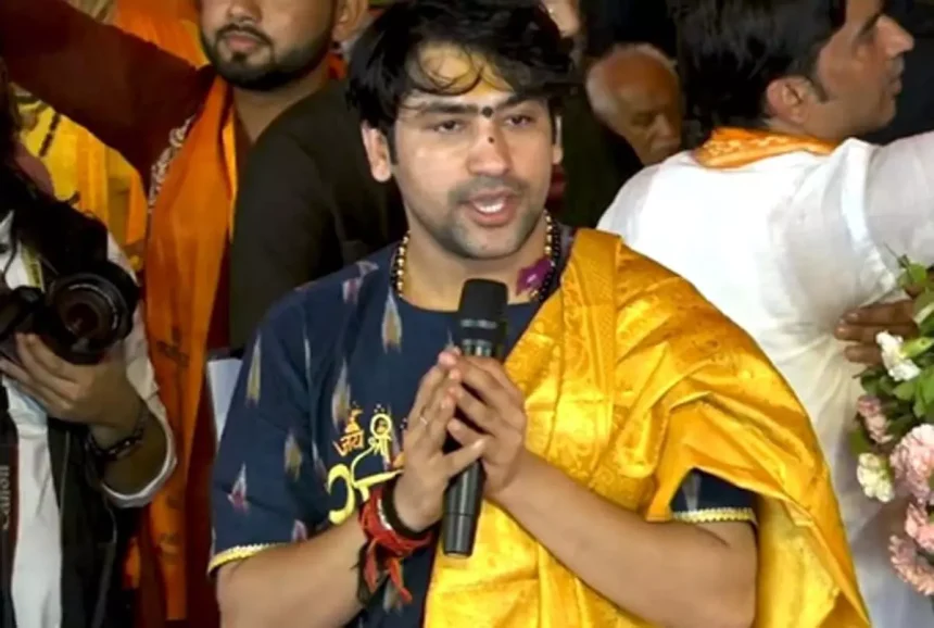 पंडित धीरेंद्र कृष्ण शास्त्री ने जारी किया वीडियो संदेश, भ्रामक जानकारी से रहें सावधान'