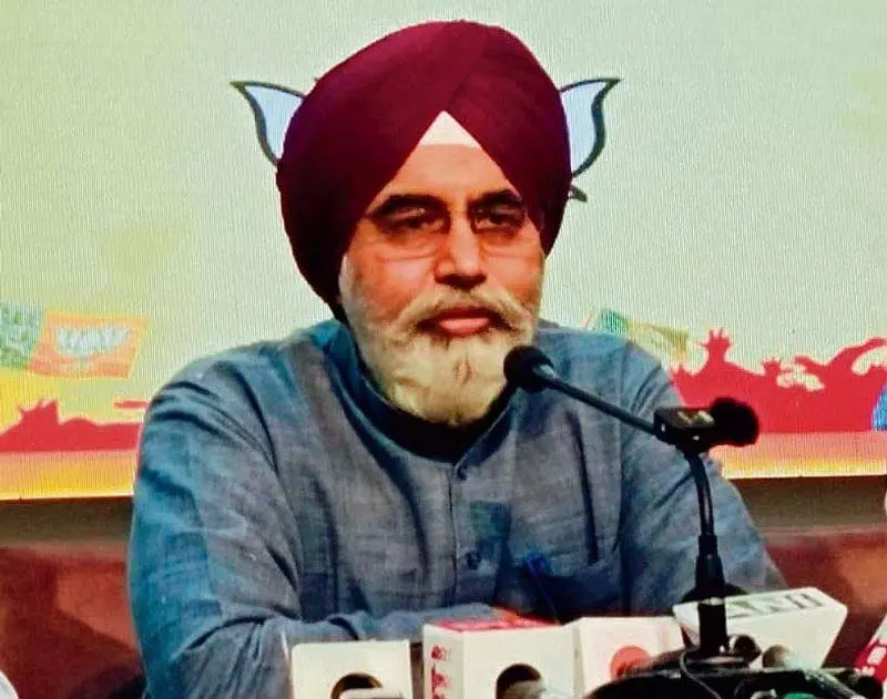 महापौर ने महीने भर चलने वाले स्वच्छता अभियान की शुरुआत की
