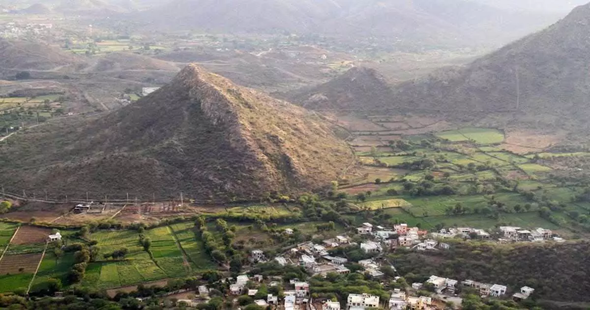 अरावली में अवैध निर्माण मामले में ACB का बड़ा एक्शन, FIR दर्ज