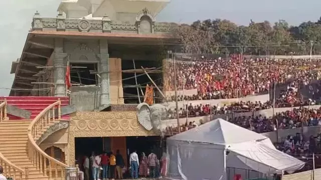 सीहोर के कुबेरेश्वर धाम में भगदड़ मचने से 2 की मौत, कई घायल