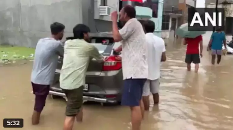 UP के 17 जिले बाढ़ की चपेट में