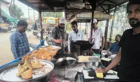 जिले में खाद्य प्रतिष्ठानों में 65 खाद्य नमूनों की हुई जांच, 20 प्रतिष्ठानों पर जुर्माना