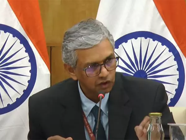 हम दक्षिण चीन सागर में नौवहन, उड़ान और वैध वाणिज्य की स्वतंत्रता का समर्थन करते हैं: विदेश मंत्रालय