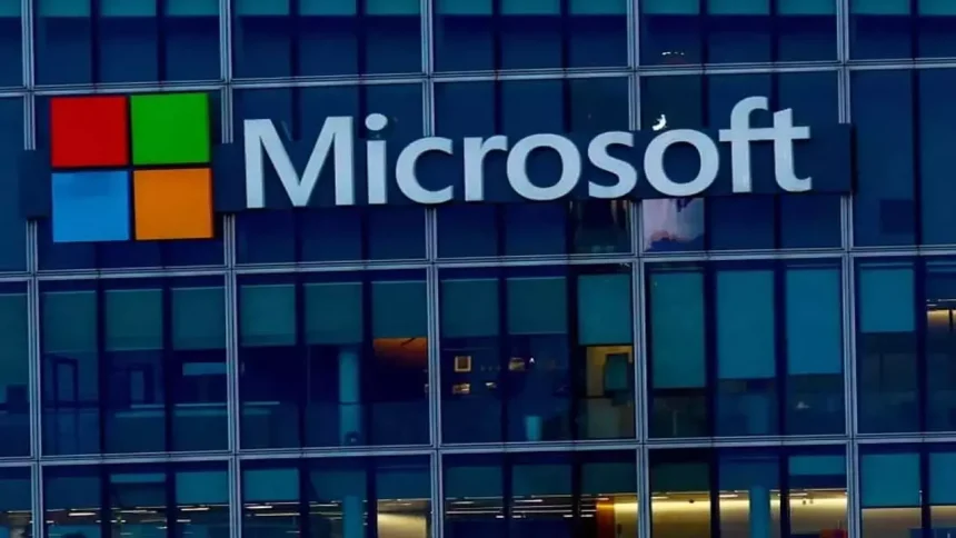 15,000 नौकरियों में कटौती के बीच Microsoft सख्त वापसी-कार्यालय नीति पर विचार कर रहा है