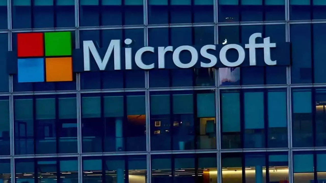 15,000 नौकरियों में कटौती के बीच Microsoft सख्त वापसी-कार्यालय नीति पर विचार कर रहा है