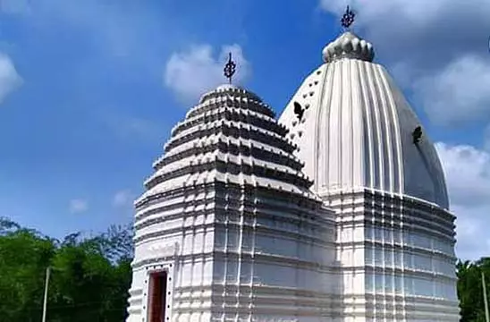 Bahiri का विशाल मंदिर लंबे समय से जीर्णोद्धार के अभाव के कारण अपना आकर्षण खो रहा