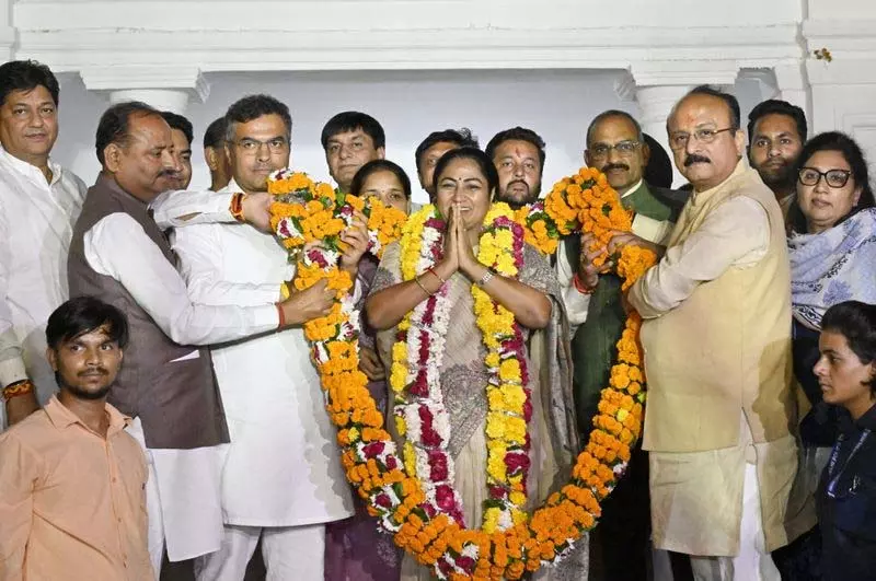 निजी स्कूलों में मनमानी फीस वृद्धि पर अंकुश लगाने के लिए शिक्षा विधेयक को मंजूरी | Education bill approved to curb arbitrary fee hike in private schools  निजी स्कूलों में मनमानी फीस वृद्धि पर अंकुश लगाने के लिए शिक्षा विधेयक को मंजूरी