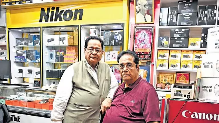 DELHI कपूर परिवार की फोटोग्राफी विरासत | DELHI: The Kapoor family's photography legacy  DELHI कपूर परिवार की फोटोग्राफी विरासत