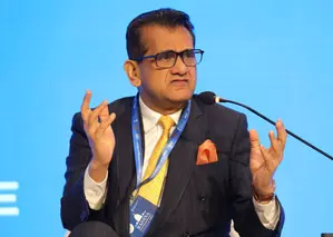 ट्रंप टैरिफ के बीच बोले अमिताभ कांत, पर्यटन से आ सकती है देश की सबसे अधिक निर्यात आय | Amitabh Kant said amidst Trump tariff, the country's maximum export income can come from tourism | ट्रंप टैरिफ के बीच बोले अमिताभ कांत, पर्यटन से आ सकती है देश की सबसे अधिक निर्यात आय