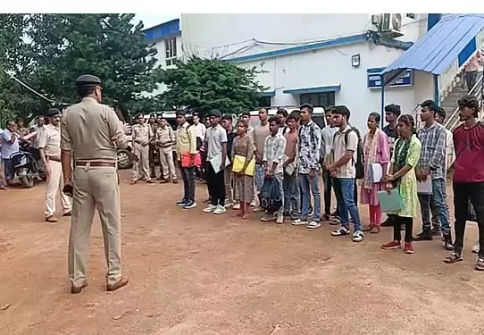 देउचा पंचमी में 28 और भूस्वामियों को जूनियर कांस्टेबल पदों के लिए नियुक्ति पत्र दिए गए | 28 more landowners in Deucha Panchami given appointment letters for junior constable posts:देउचा पंचमी में 28 और भूस्वामियों को जूनियर कांस्टेबल पदों के लिए नियुक्ति पत्र दिए गए