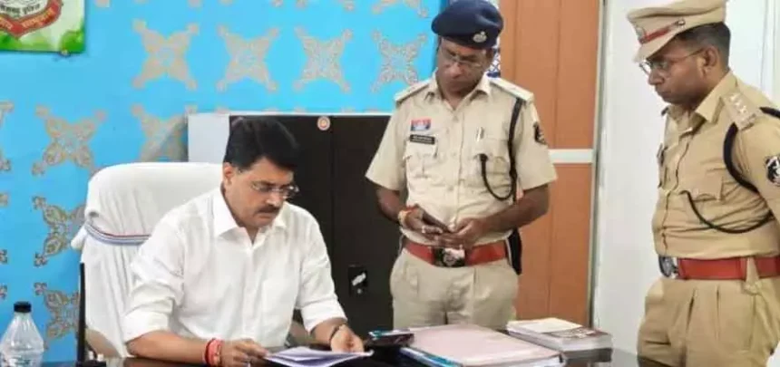 थाने की लापरवाही से हत्या, TI लाइन अटैच, ASI निलंबित, SSP ने दी सख्त चेतावनी | Murder due to negligence of police station, TI line attached, ASI suspended, SSP gave strict warning | थाने की लापरवाही से हत्या, TI लाइन अटैच, ASI निलंबित, SSP ने दी सख्त चेतावनी