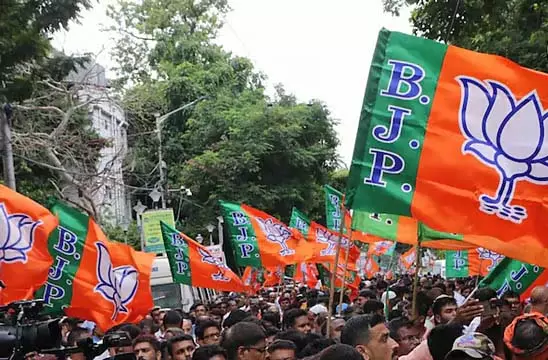 उत्तर 24 परगना में पद्म शिविर विवादों में | Padma Shibir in North 24 Parganas hit by controversy:उत्तर 24 परगना में पद्म शिविर विवादों में
