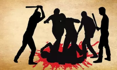 पत्रकार और उसकी मां पर घर में घुसकर हमला, अस्पताल में भर्ती