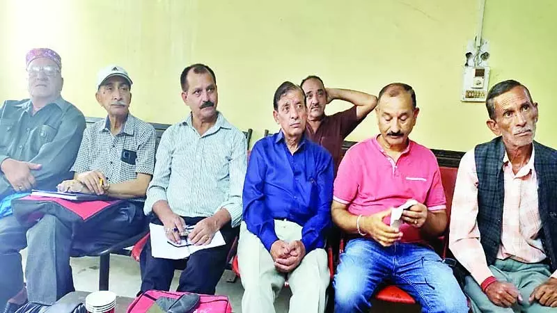 कई सेवानिवृत्त कर्मचारियों को अभी तक पेंशन नहीं मिली | Many retired employees have not received their pension yet | कई सेवानिवृत्त कर्मचारियों को अभी तक पेंशन नहीं मिली