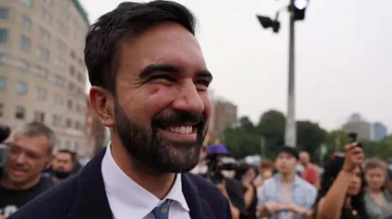 NYC के मेयर पद के उम्मीदवार ज़ोहरान ममदानी ने राखी की शुभकामनाएं साझा कीं