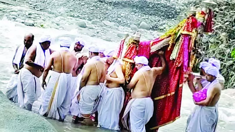 जिया संगम पर आस्था की डुबकी | A dip of faith at Jiya Sangam | जिया संगम पर आस्था की डुबकी