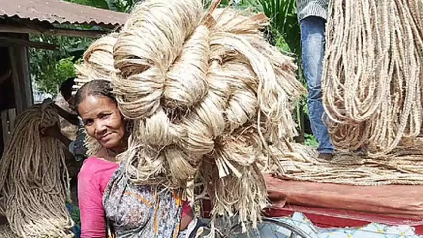 भारत ने बांग्लादेश से और वस्तुओं के आयात पर प्रतिबंध लगाया