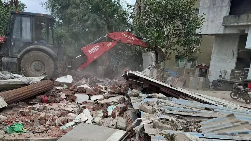 PCMC ने मुंबई-बेंगलुरु राष्ट्रीय राजमार्ग पर अतिक्रमण हटाया | PCMC ने मुंबई-बेंगलुरु राष्ट्रीय राजमार्ग पर अतिक्रमण हटाया,PCMC removes encroachment on Mumbai-Bengaluru National Highway