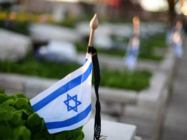Israelis ने कुछ दिनों के लिए बाहर जाने से परहेज करने का किया फैसला