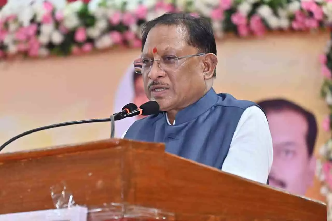 मुख्यमंत्री विष्णुदेव साय शहीद विनोद सिंह कौशिक मेधावी छात्र अभिनंदन समारोह में शामिल | Chief Minister Vishnudev Sai attended the felicitation ceremony of martyr Vinod Singh Kaushik and meritorious students | मुख्यमंत्री विष्णुदेव साय शहीद विनोद सिंह कौशिक मेधावी छात्र अभिनंदन समारोह में शामिल