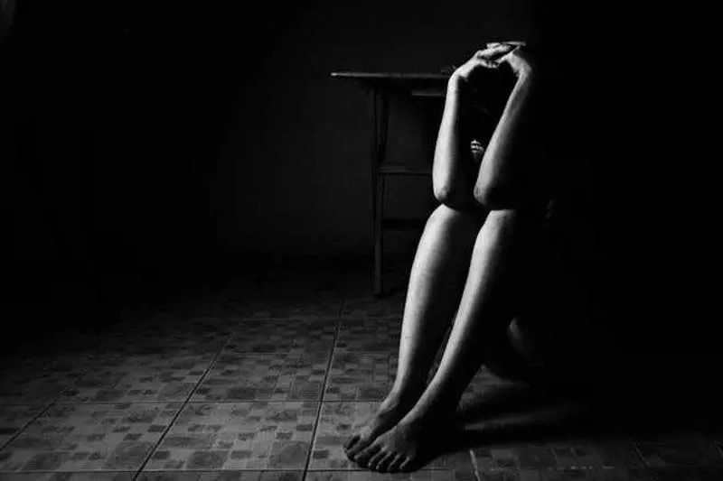 Delhi महिला को पार्टी में नशीला पदार्थ खिलाकर सामूहिक बलात्कार किया | Delhi woman gang-raped after being drugged at a party  Delhi महिला को पार्टी में नशीला पदार्थ खिलाकर सामूहिक बलात्कार किया