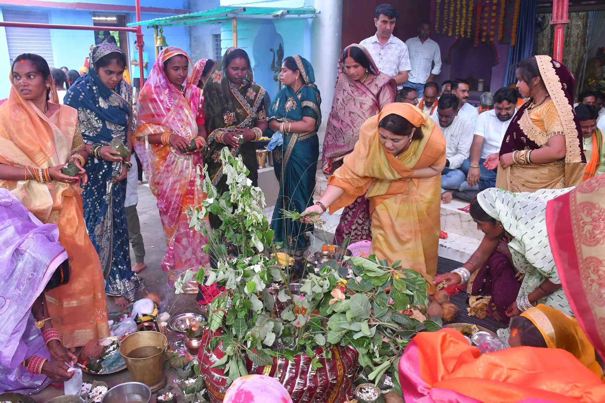 विधायक भावना बोहरा ने कमरछठ पूजा में मांगी माताओं की सुख-समृद्धि की दुआ | MLA Bhavna Bohra prayed for the happiness and prosperity of mothers during Kamarchhat Puja | विधायक भावना बोहरा ने कमरछठ पूजा में मांगी माताओं की सुख-समृद्धि की दुआ