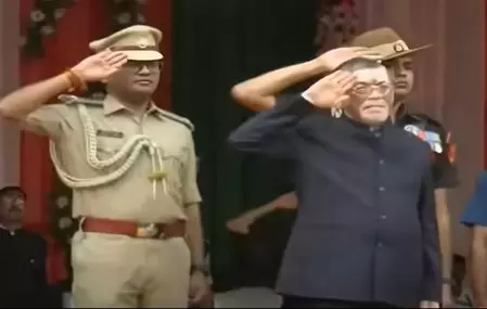 रांची में तिरंगा फहराने के बाद बोले राज्यपाल संतोष गंगवार, 'झारखंड में नक्सल हिंसा में 75 फीसदी कमी आई' | After hoisting the tricolor in Ranchi, Governor Santosh Gangwar said, 'Naxal violence in Jharkhand has reduced by 75 percent' | रांची में तिरंगा फहराने के बाद बोले राज्यपाल संतोष गंगवार, 'झारखंड में नक्सल हिंसा में 75 फीसदी कमी आई'