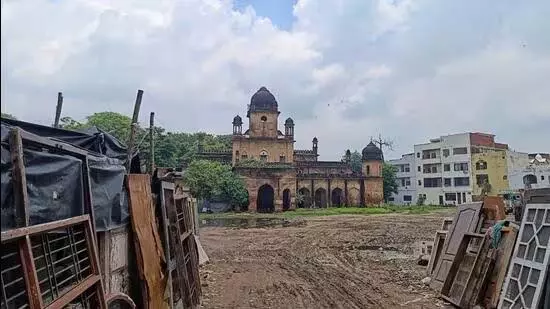 Lucknow : स्वतंत्रता संग्राम के ऐतिहासिक स्थल घोर उपेक्षा का शिकार | Lucknow : स्वतंत्रता संग्राम के ऐतिहासिक स्थल घोर उपेक्षा का शिकार,Lucknow: Historic sites of the freedom struggle are victims of gross neglect