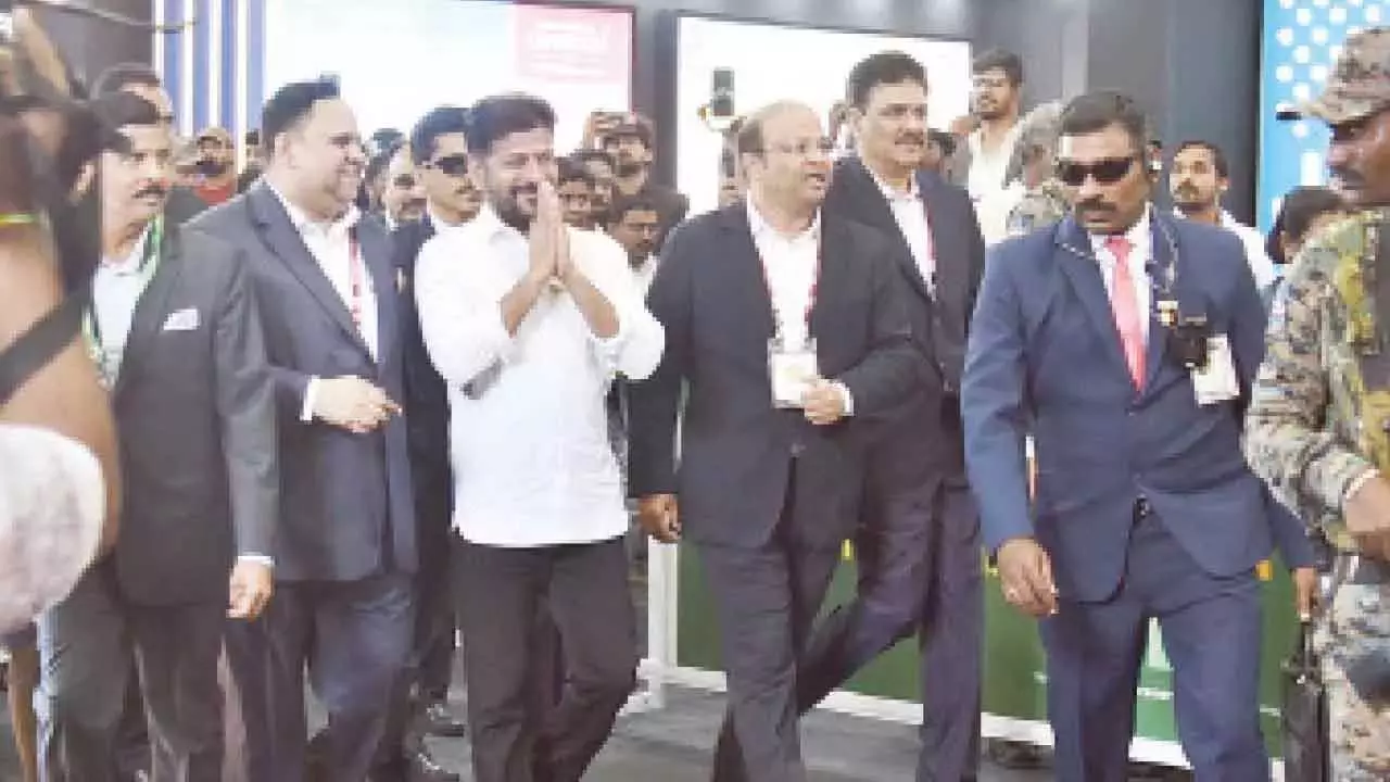 CM  रेवंत रेड्डी ने बुनियादी ढाँचे पर बड़ा दांव लगाया