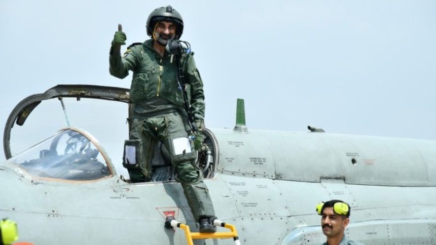 मिग-21 की केवल दो स्क्वॉड्रन बची हैं, जो राजस्थान के नाल एयरफील्ड पर तैनात...