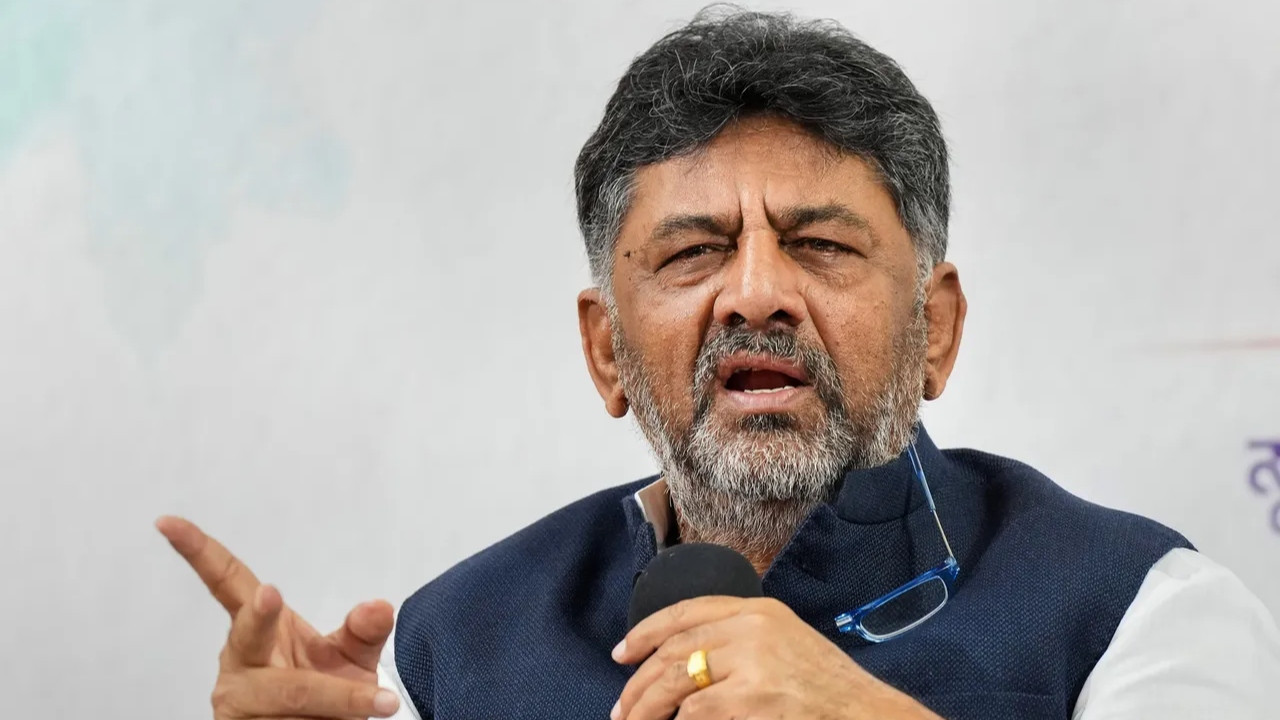 कर्नाटक विधानसभा में आरएसएस का गान सुनाने पर उन्होंने कहा, मैंने बस...