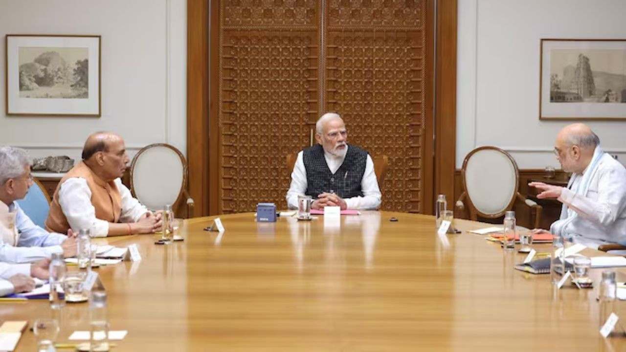 वित्त मंत्री निर्मला सीतारमण सहित सात केंद्रीय मंत्रियों के शाम 6.30 बजे...