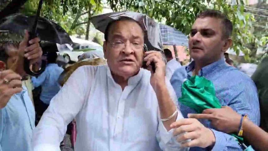 नैनीताल जिला पंचायत अध्यक्ष चुनाव में बवाल, यशपाल आर्या से मारपीट का आरोप, चार सदस्यों की किडनैपिंग का भी ब्लेम