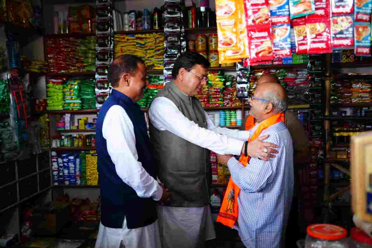 देहरादून के कुँआवाला में आयोजित हुआ “स्वदेशी अपनाओ” तथा जीएसटी की नई दरों के व्यापक प्रचार-प्रसार हेतु जनजागरूकता कार्यक्रम, धामी ने की शिरकत
