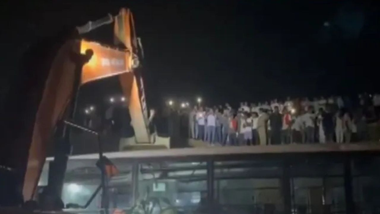 Uttar Pradesh Roadways Bus Accident: लखनऊ-हरदोई मार्ग पर काकोरी के पास एक दर्दनाक सड़क हादसे में...