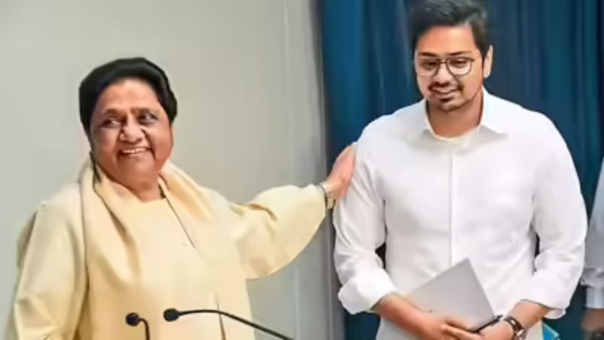 बिहार चुनाव से पहले BSP सुप्रीमो मायावती ने बड़ा ऐलान किया है. उन्होंने...