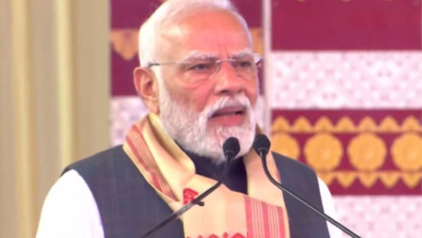 प्रधानमंत्री नरेंद्र मोदी ने रविवार (14 सितंबर, 2025) को असम के दरंग जिले के...