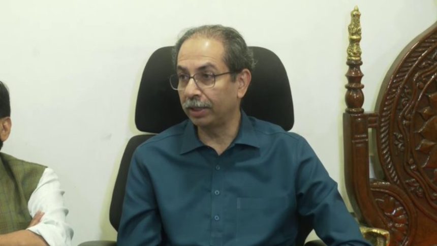 उद्धव ठाकरे और उनकी पार्टी के अन्य नेता और कार्यकर्ता एशिया कप में...
