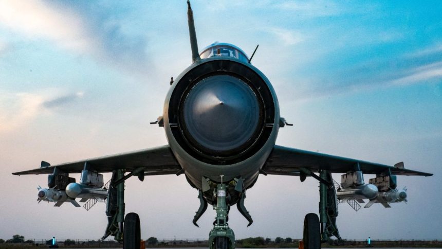 Which Aircraft To Replace MiG-21: भारत का पहला सुपरसोनिक लड़ाकू विमान मिग-21 आज रिटायर हो रहा है....