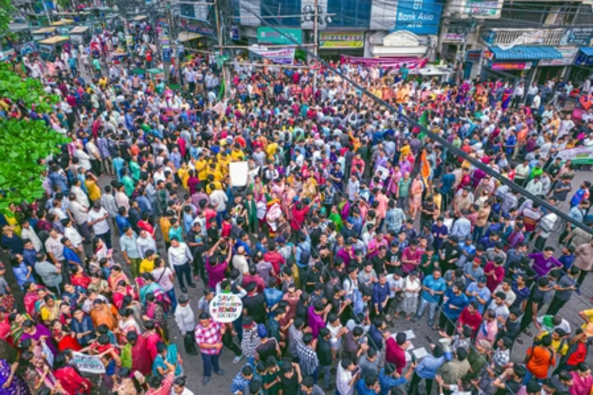 बांग्लादेश में यूनुस सरकार के खिलाफ इटली में बांग्लादेशी प्रवासियों का