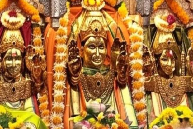 मुंबई का महालक्ष्मी मंदिर, भाग्य की देवी के रूप में हैं विराजमान, दिवाली पर एक साथ दर्शन देती हैं त्रिदेवी