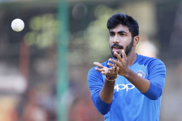 बुमराह ने पैपराजी को दिया करारा जवाब, मुंबई एयरपोर्ट पर जताया अपना असंतोष
