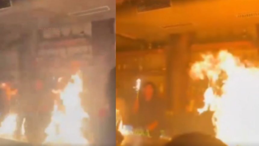 Viral Video: मेहमानों का मनोरंजन करने के लिए, बारटेंडरों ने फ्लेम शो करने का फैसला...